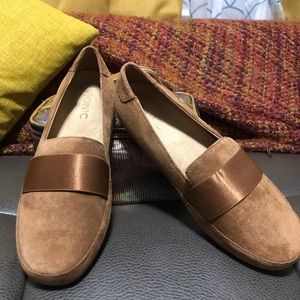 Vionic Bridget suede brown loafers